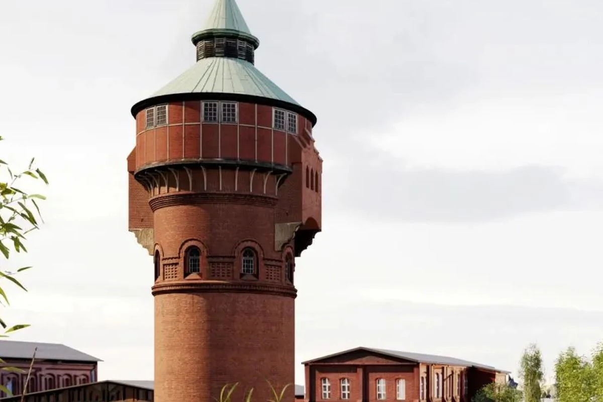 Denkmalgeschützter Wasserturm aus Backstein